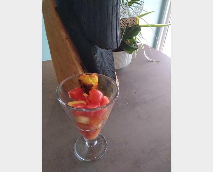 <h6 class='prettyPhoto-title'>SALADE DE FRUITS FRAIS</h6>