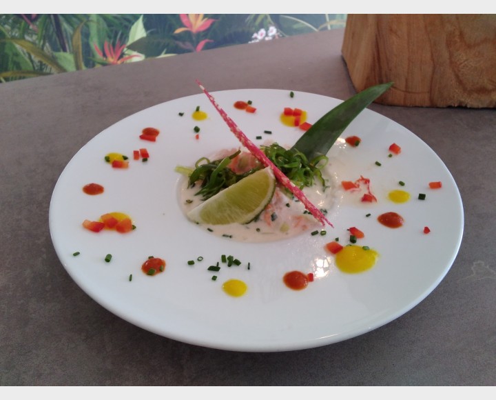 <h6 class='prettyPhoto-title'>POISSON À LA TAHITIENNE</h6>