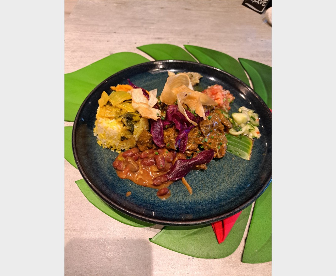 <h6 class='prettyPhoto-title'>COCONUT BEEF</h6>