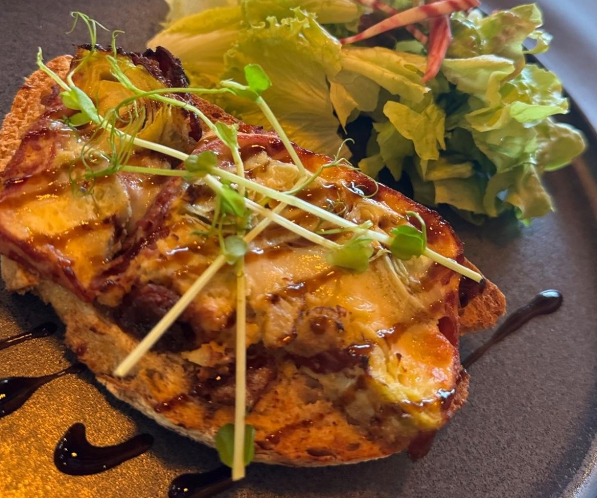 <h6 class='prettyPhoto-title'>Artischocken-Tartine mit schmelzendem Beaufort-Käse</h6>