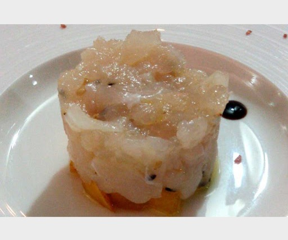 <h6 class='prettyPhoto-title'>*Tartare di Cernia del Mediterraneo</h6>