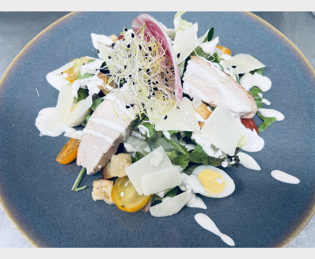 <h6 class='prettyPhoto-title'>Petite salade césar</h6>