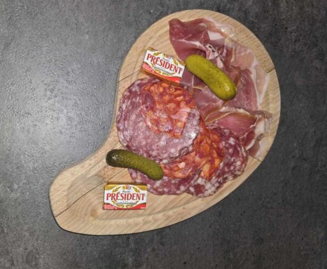 <h6 class='prettyPhoto-title'>Assortimento di salumi</h6>