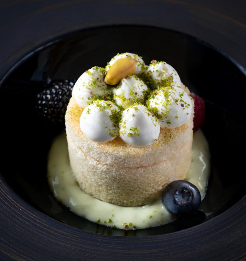 <h6 class='prettyPhoto-title'>PISTACHIO MILKCAKE</h6>
