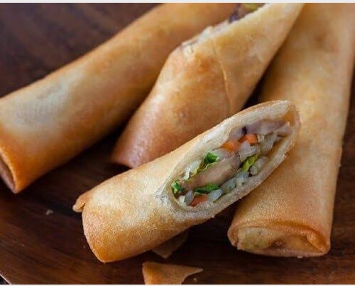 <h6 class='prettyPhoto-title'>Vegetable Spring Roll</h6>