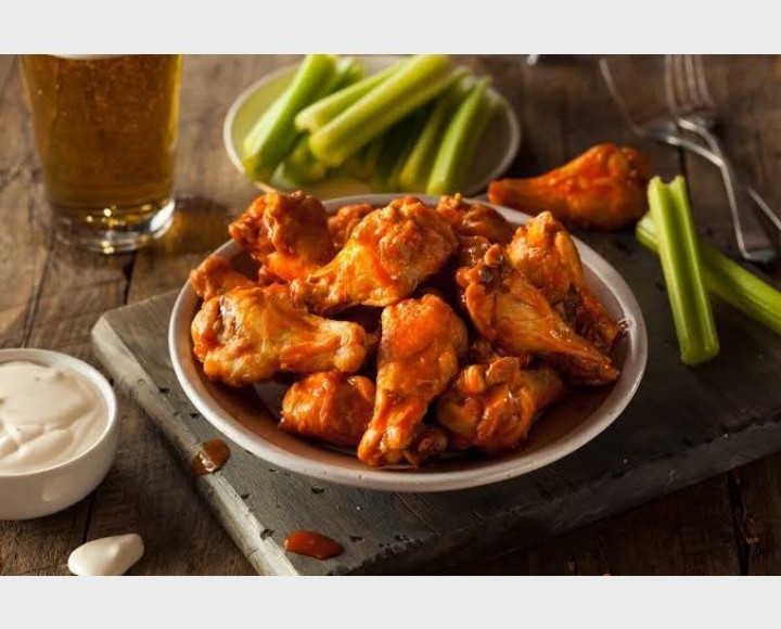 <h6 class='prettyPhoto-title'>Aromatic Chicken Wings</h6>