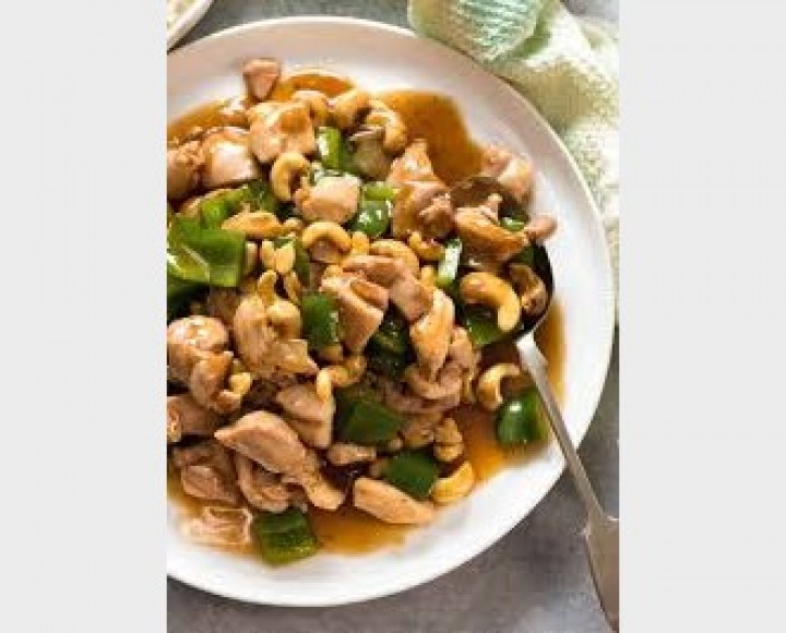 <h6 class='prettyPhoto-title'>Chicken with cashew nuts </h6>