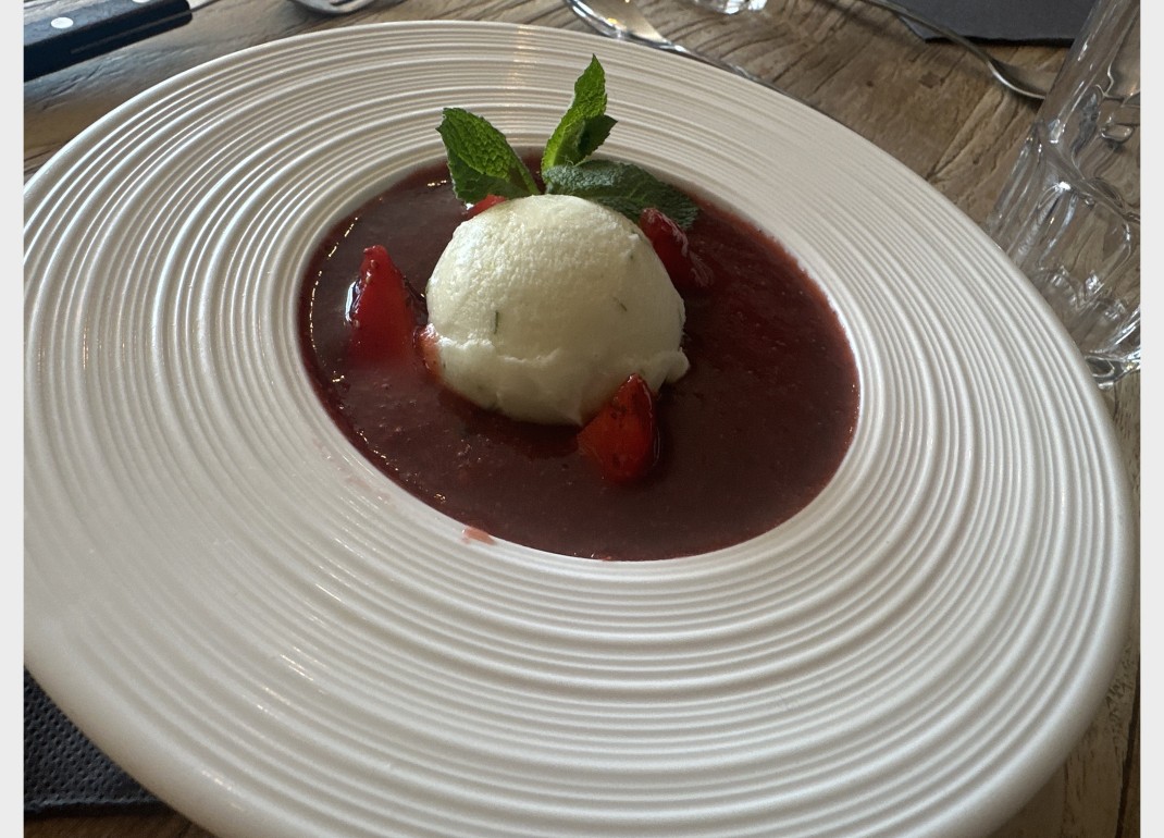<h3 class='prettyPhoto-title'>LA FRAISE</h3>