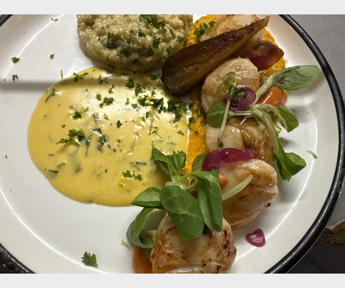 <h3 class='prettyPhoto-title'>LA SAINT JACQUES (+6euros) </h3>