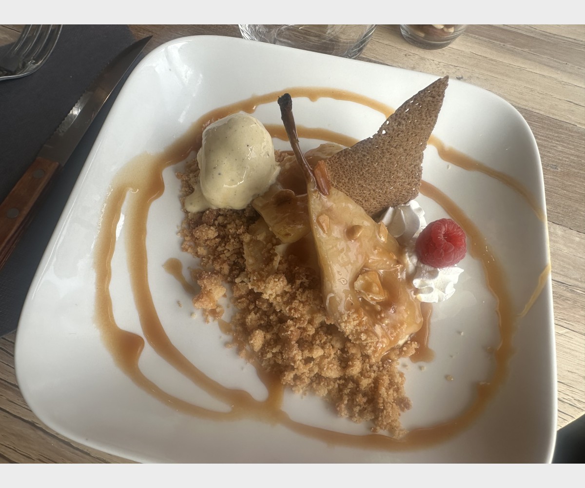 <h3 class='prettyPhoto-title'>LA POIRE </h3>