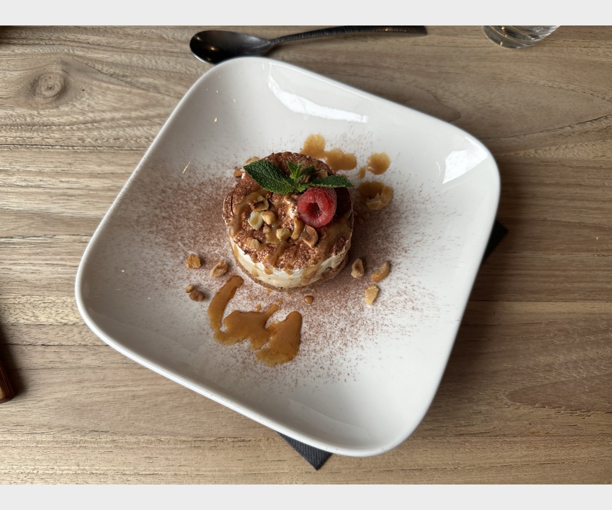 <h3 class='prettyPhoto-title'>LE CAFE </h3>