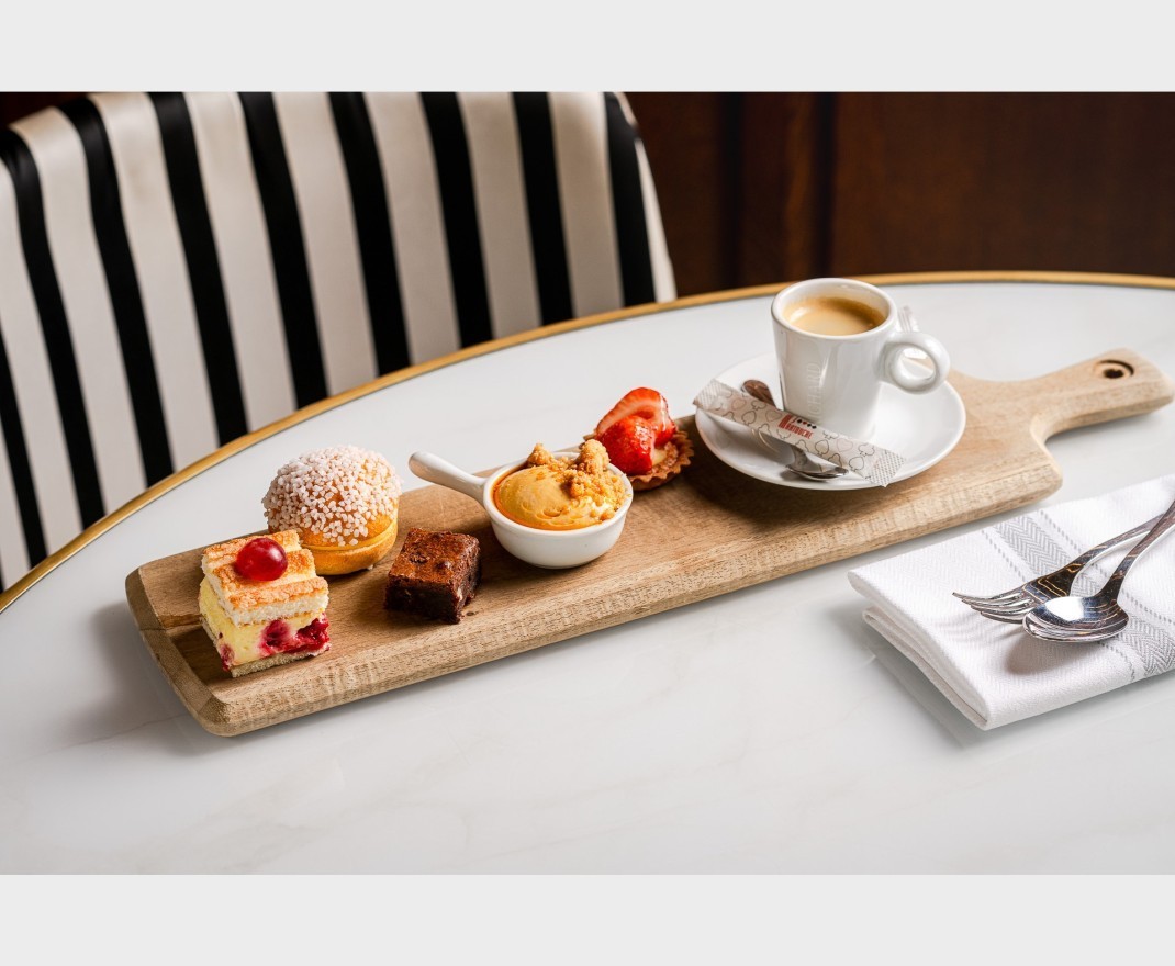 <h6 class='prettyPhoto-title'>Café Gourmand</h6>
