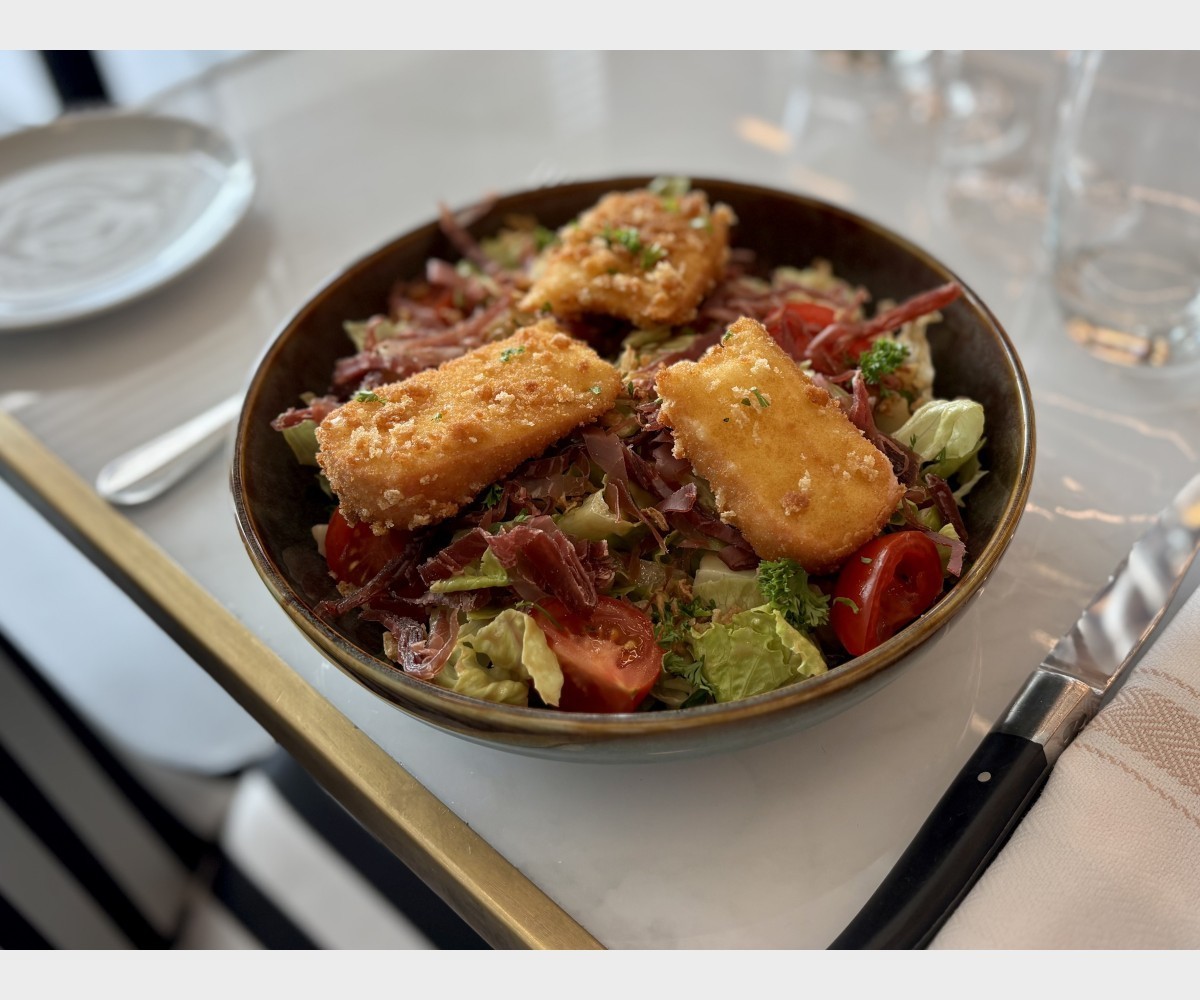 <h6 class='prettyPhoto-title'>Salade de Curé Nantais </h6>