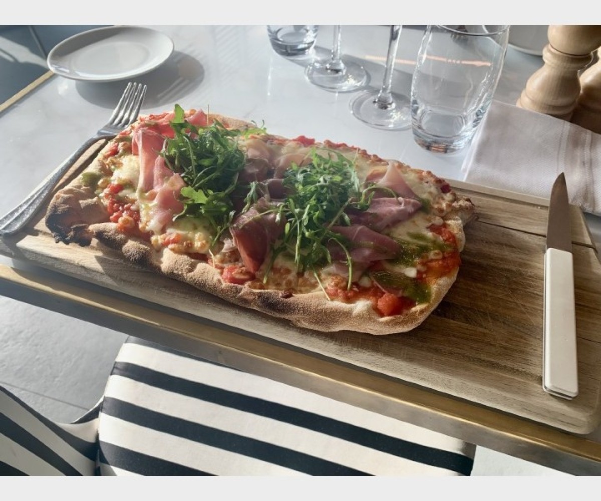 <h6 class='prettyPhoto-title'>Pizza jambon de pays </h6>