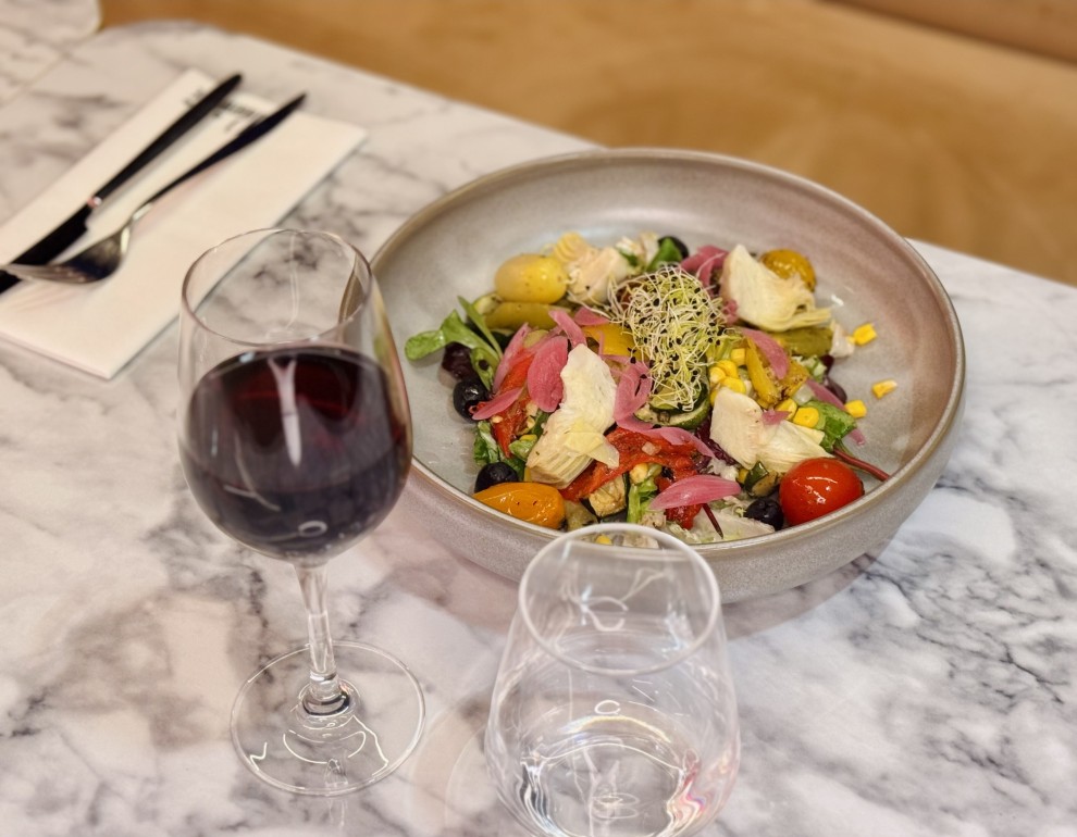 <h6 class='prettyPhoto-title'>Petite salade vegan</h6>
