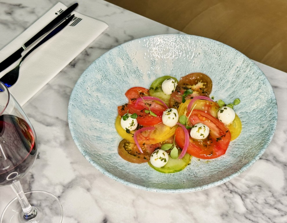 <h6 class='prettyPhoto-title'>Tomates d'antan mozzarella</h6>