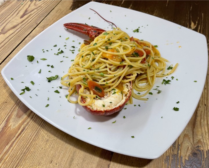 <h6 class='prettyPhoto-title'>Spaghettone quadrato all’astice </h6>
