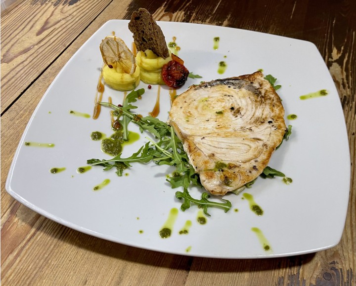 <h6 class='prettyPhoto-title'>Pesce spada arrosto</h6>