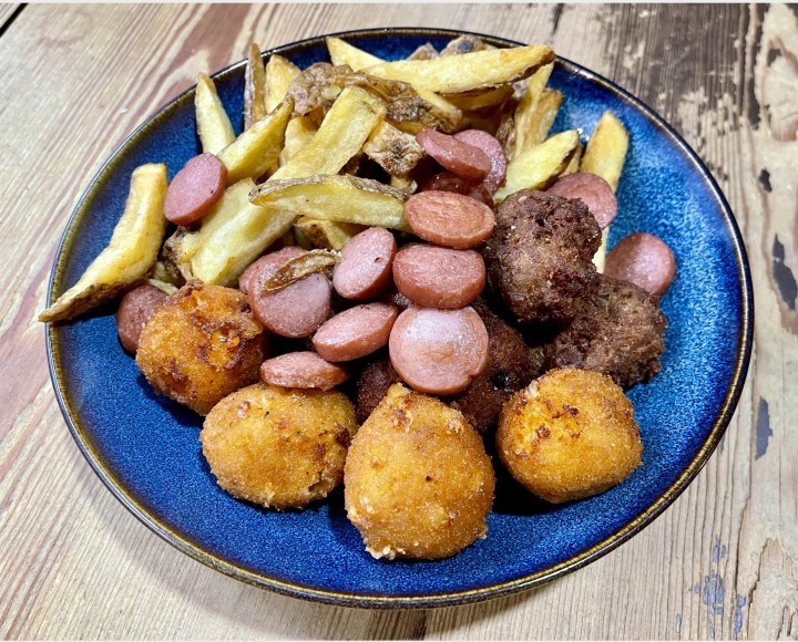 <h6 class='prettyPhoto-title'>Spezial gemischt frittiert</h6>