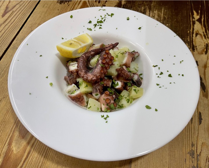<h6 class='prettyPhoto-title'>Oktopussalat mit Kartoffeln</h6>