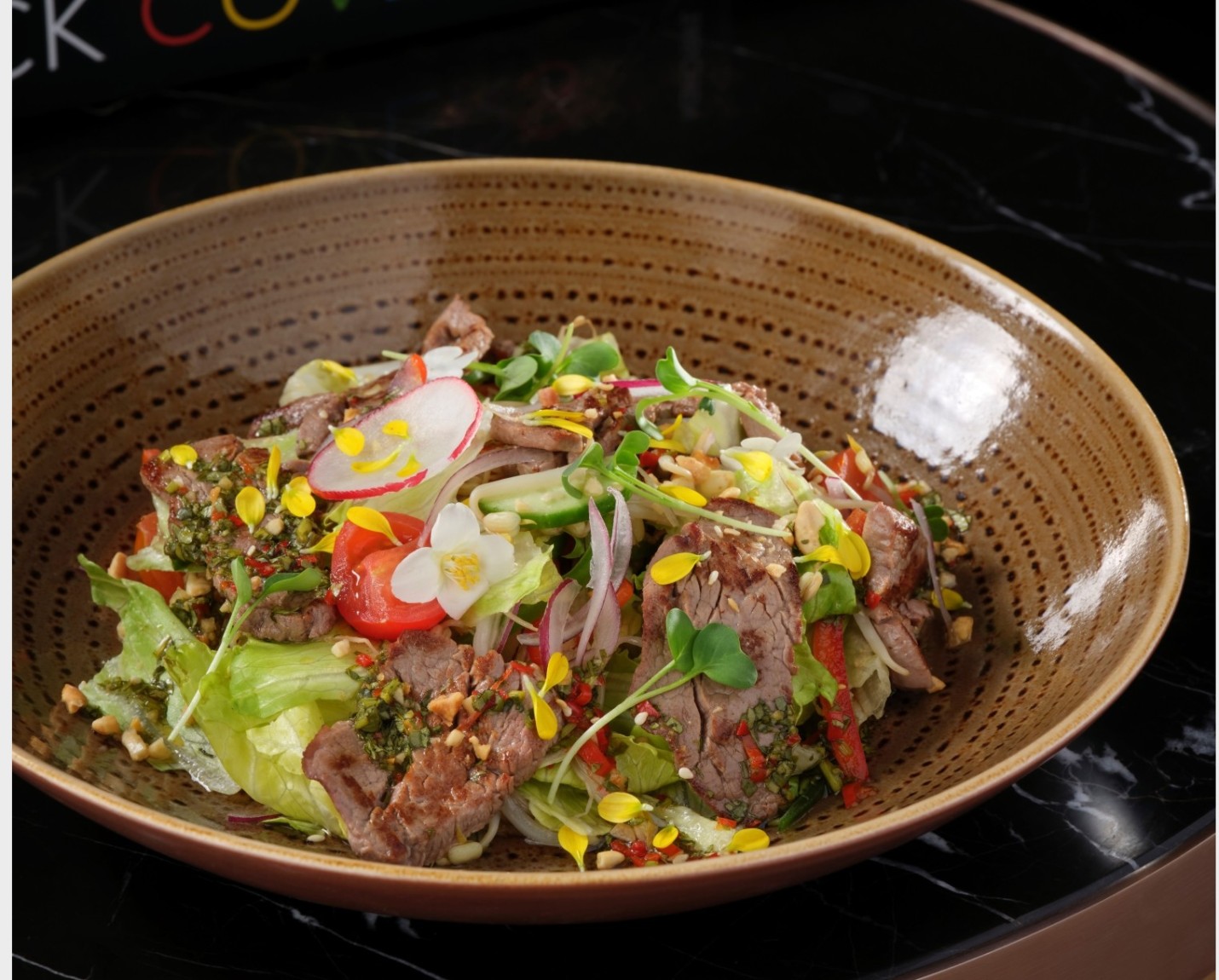 <h6 class='prettyPhoto-title'>CHIANGMAI BEEF SALAD </h6>