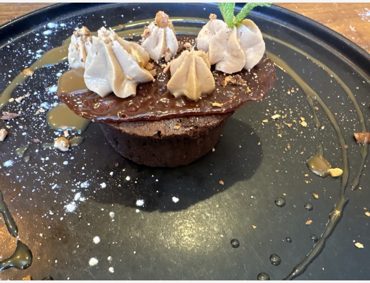 <h3 class='prettyPhoto-title'>LE CHOCOLAT </h3>