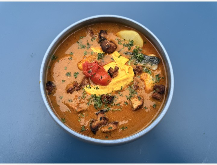 <h3 class='prettyPhoto-title'>LA BOUILLABAISSE ( plat signature </h3>