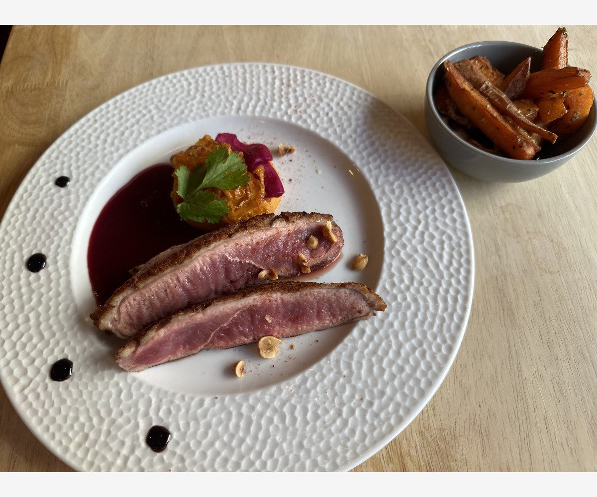 <h3 class='prettyPhoto-title'>LE COCHON</h3>