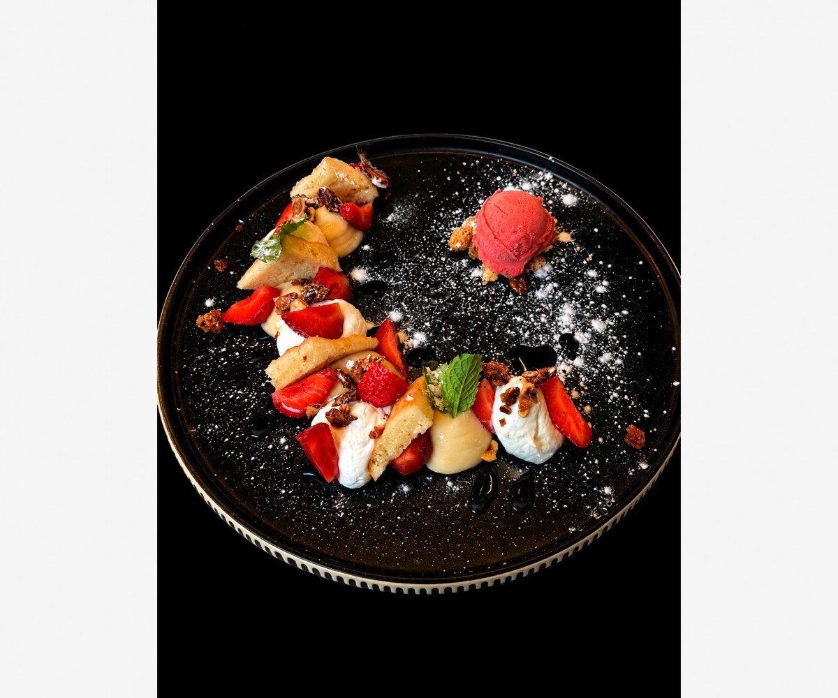 <h3 class='prettyPhoto-title'>LA FRAISE </h3>