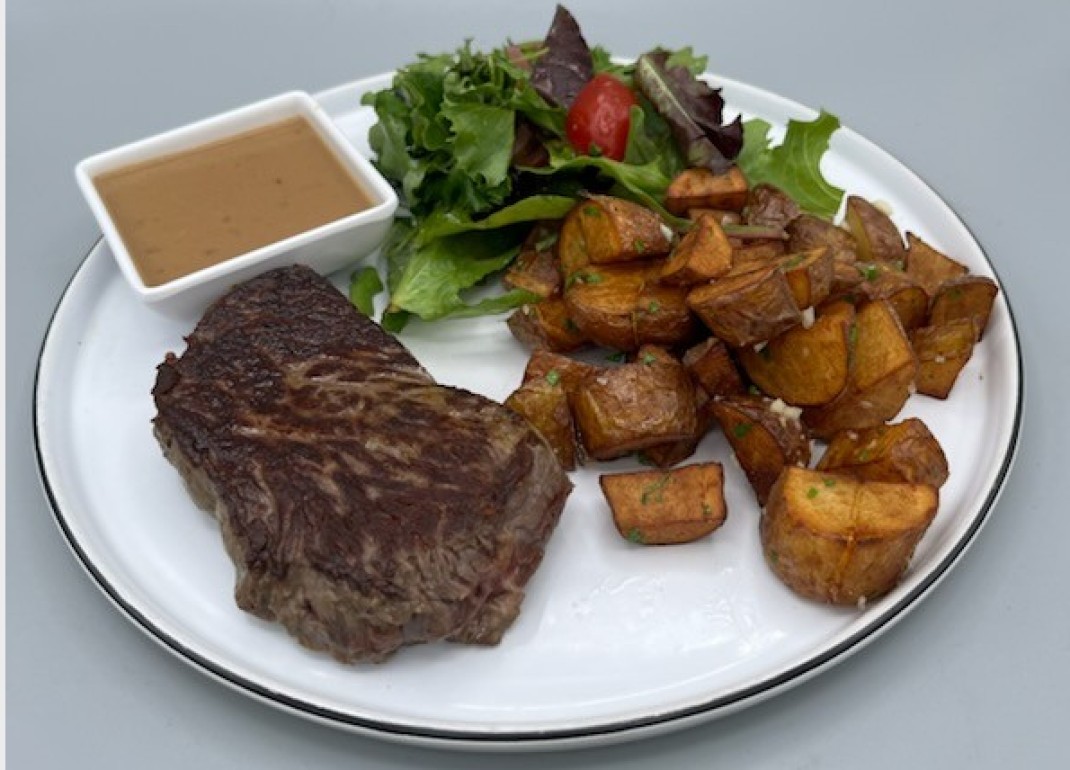 <h6 class='prettyPhoto-title'>Pièce du boucher et pommes de terre grenailles</h6>