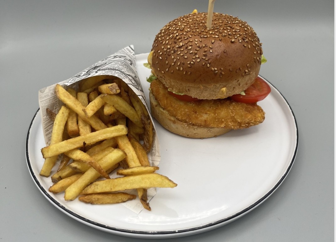 <h6 class='prettyPhoto-title'>Burger Californien et ses frites maison</h6>