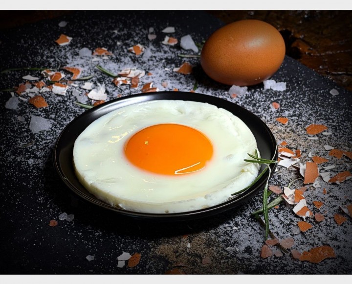 <h6 class='prettyPhoto-title'>Fried eggs</h6>