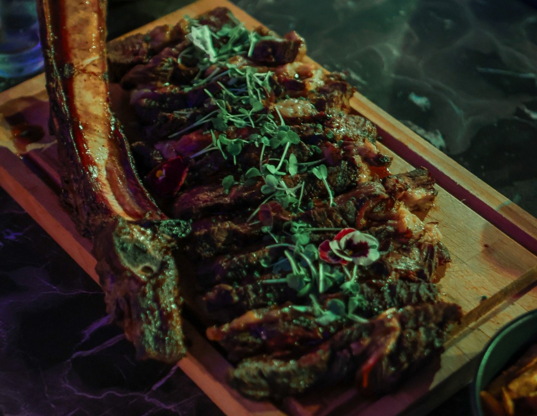 <h6 class='prettyPhoto-title'>Tomahawk Black Angus XXL (1,5Kg)</h6>
