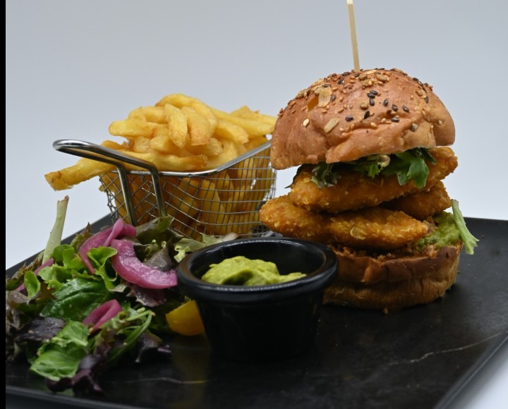 <h6 class='prettyPhoto-title'>CROUSTILLANT AVOCADO BURGER</h6>