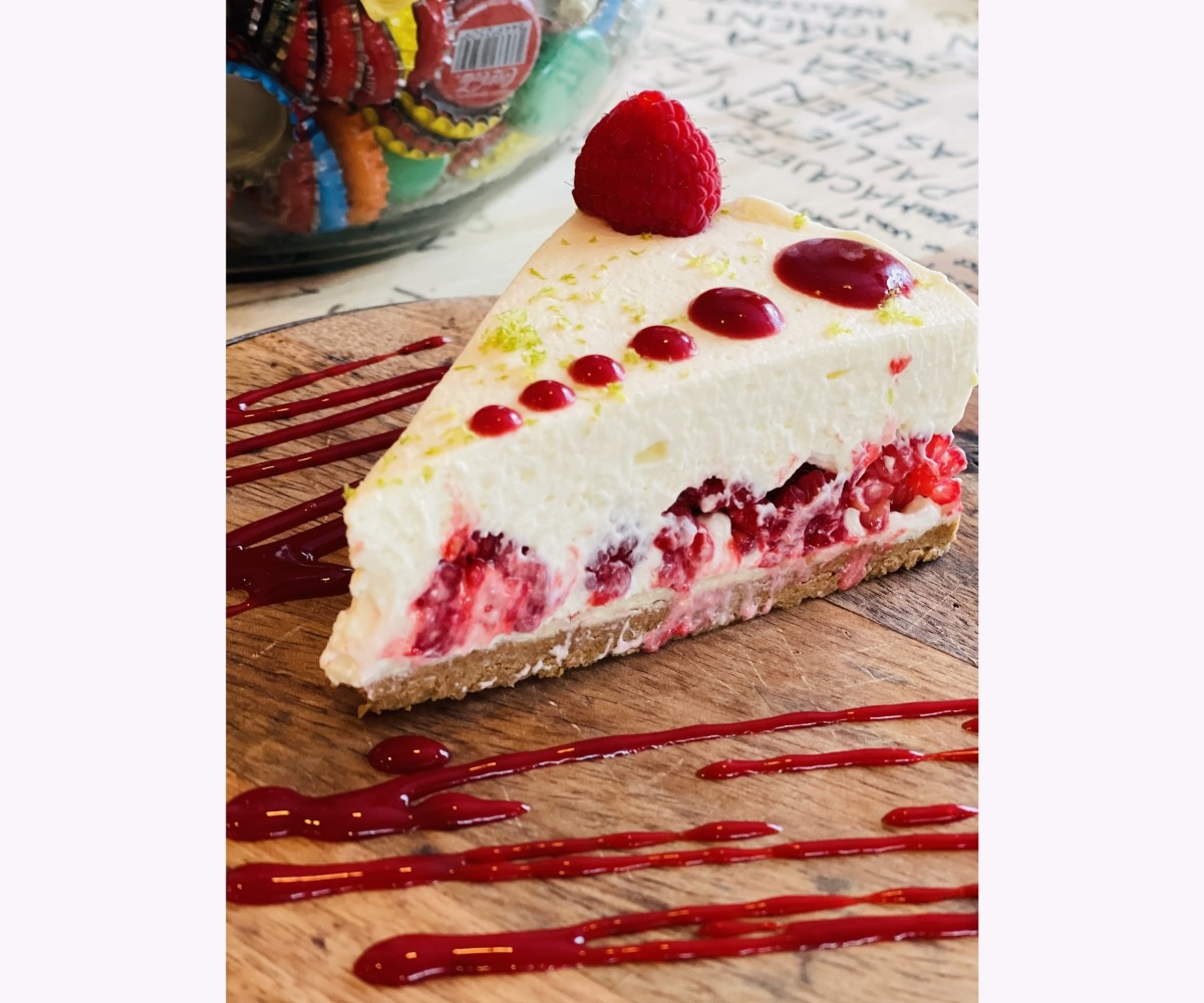 <h6 class='prettyPhoto-title'>Cheesecake Framboises, citron vert chocolat blanc (sup 3€) menu</h6>