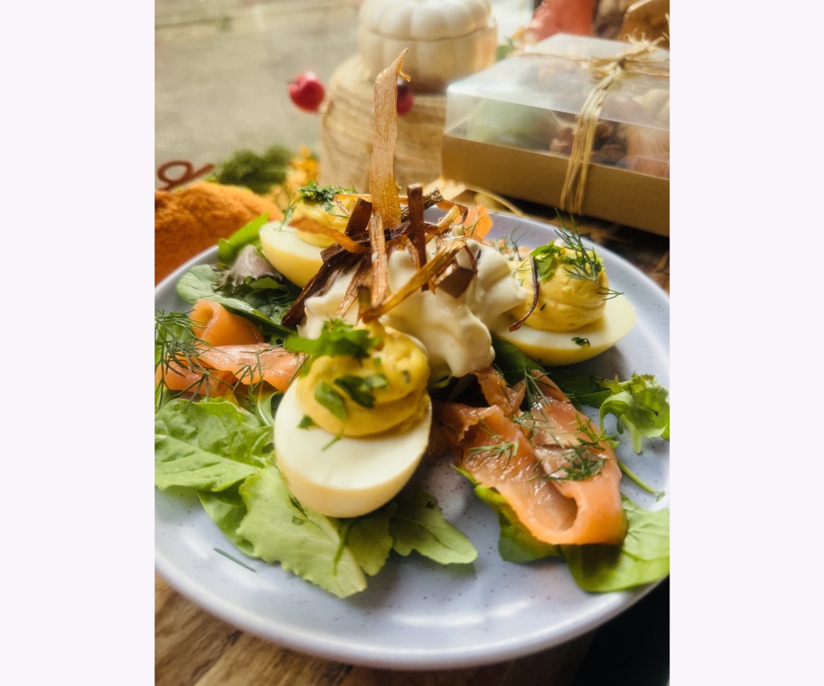 <h6 class='prettyPhoto-title'>OEuf mayo fumé, chantilly haddock, pétales d'haddock</h6>