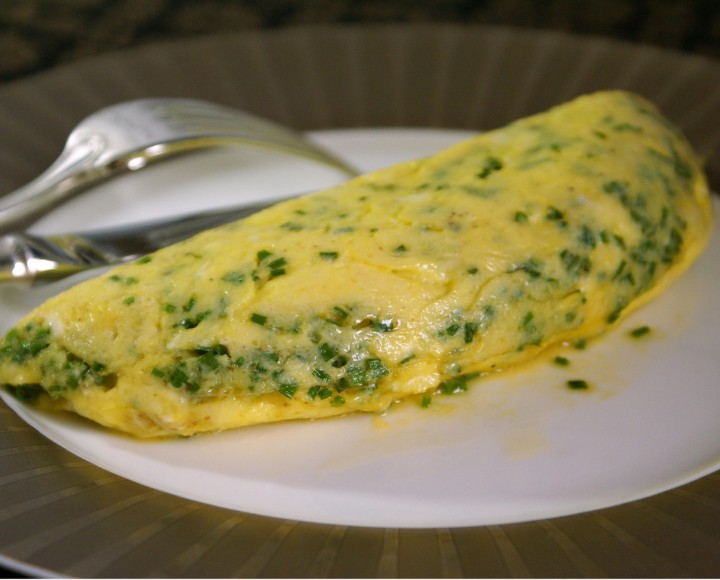 <h6 class='prettyPhoto-title'>Omelette with herbs</h6>