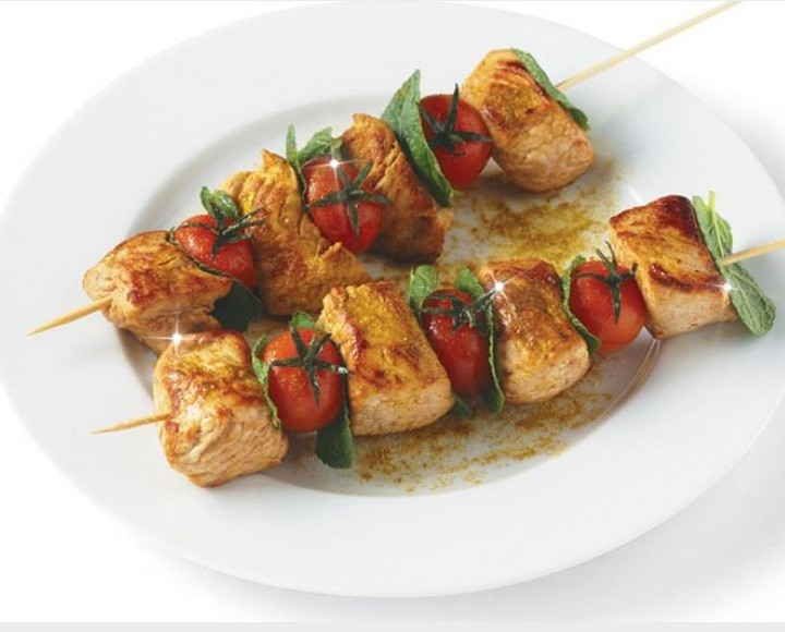 <h6 class='prettyPhoto-title'>Skewers of marinated veal tenderloin</h6>