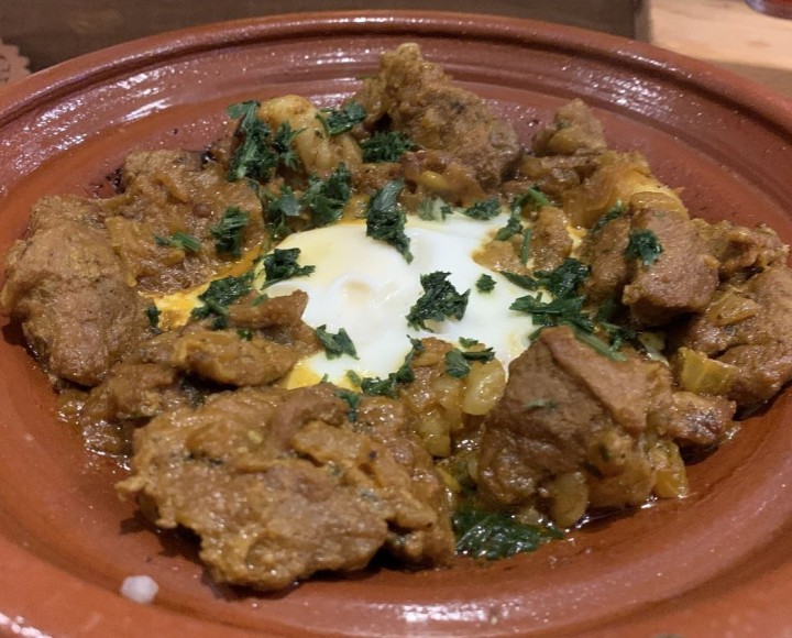 <h6 class='prettyPhoto-title'>Maghdour kebab tagine with fillet</h6>