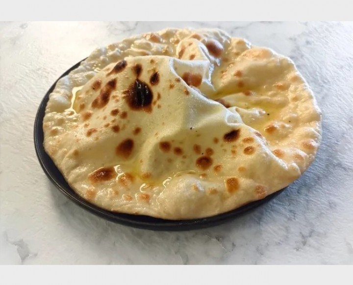 <h6 class='prettyPhoto-title'>Naan au fromage</h6>