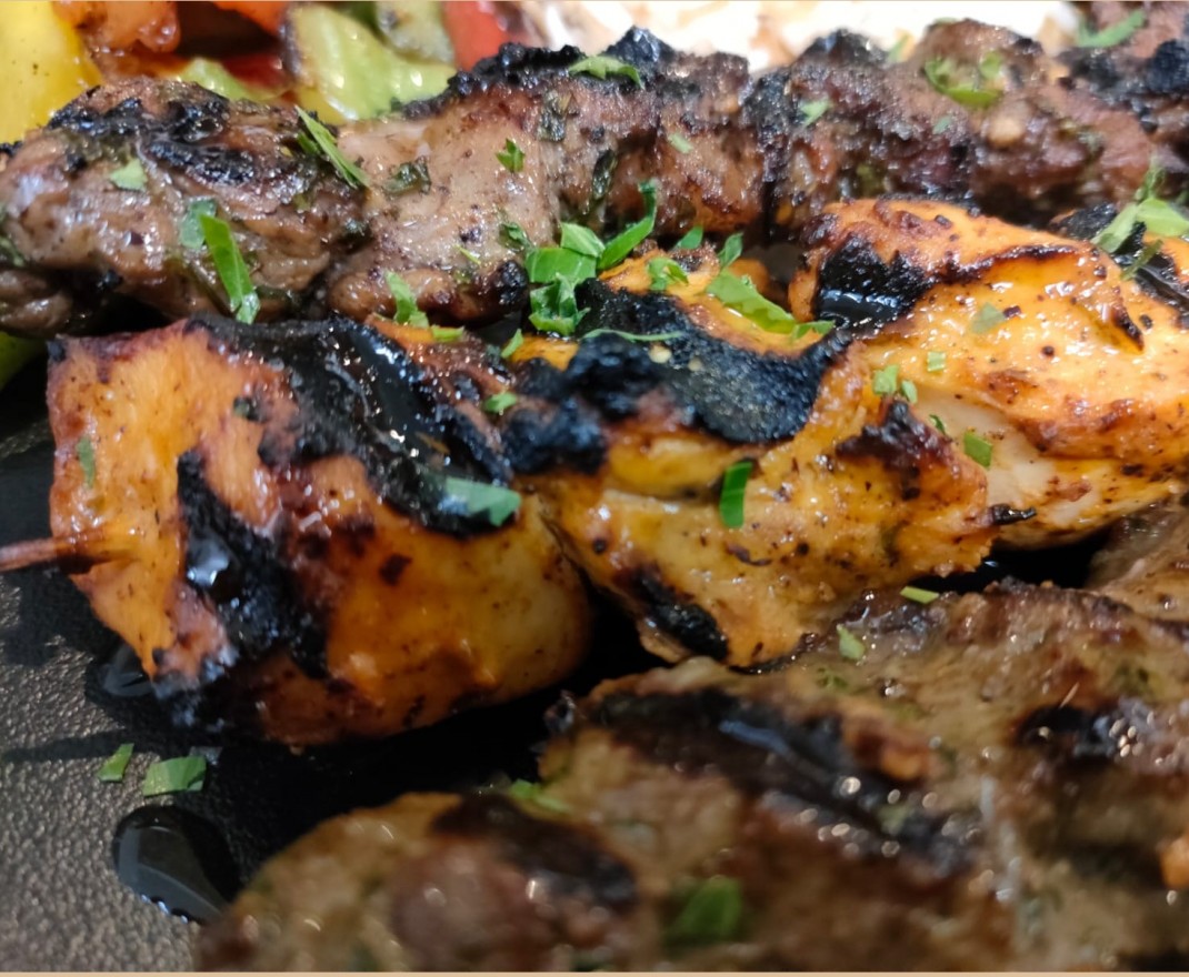<h6 class='prettyPhoto-title'>Mixed grill</h6>