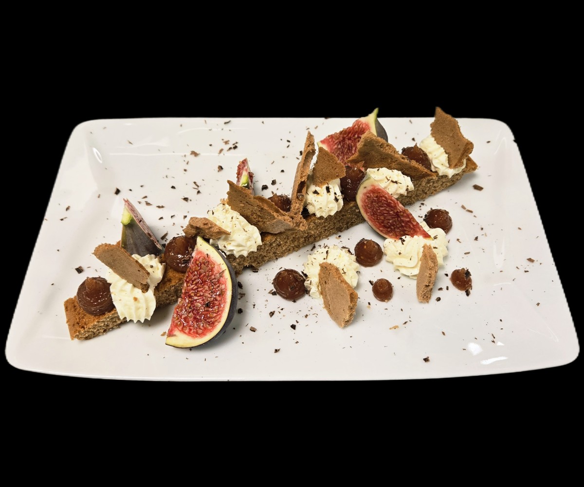 <h6 class='prettyPhoto-title'>Figue en compote, fraîche et confite, crémeux vanille</h6>