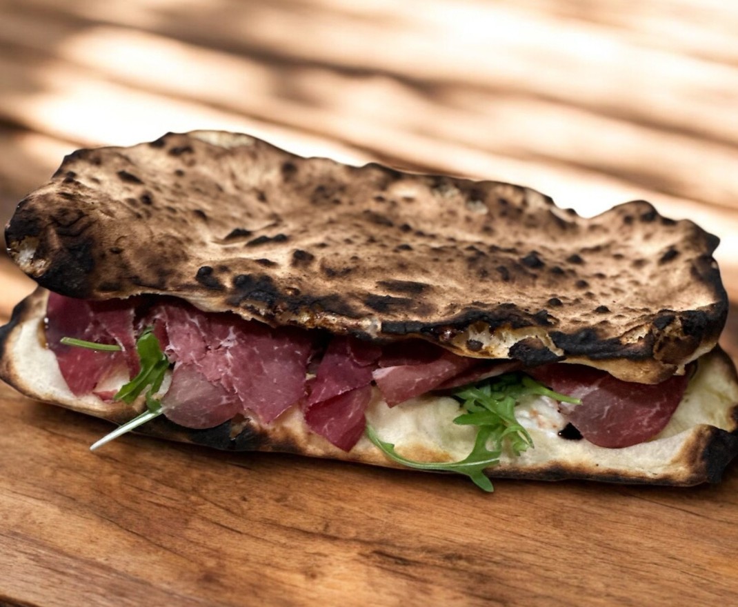 <h3 class='prettyPhoto-title'>Panuozzo</h3>