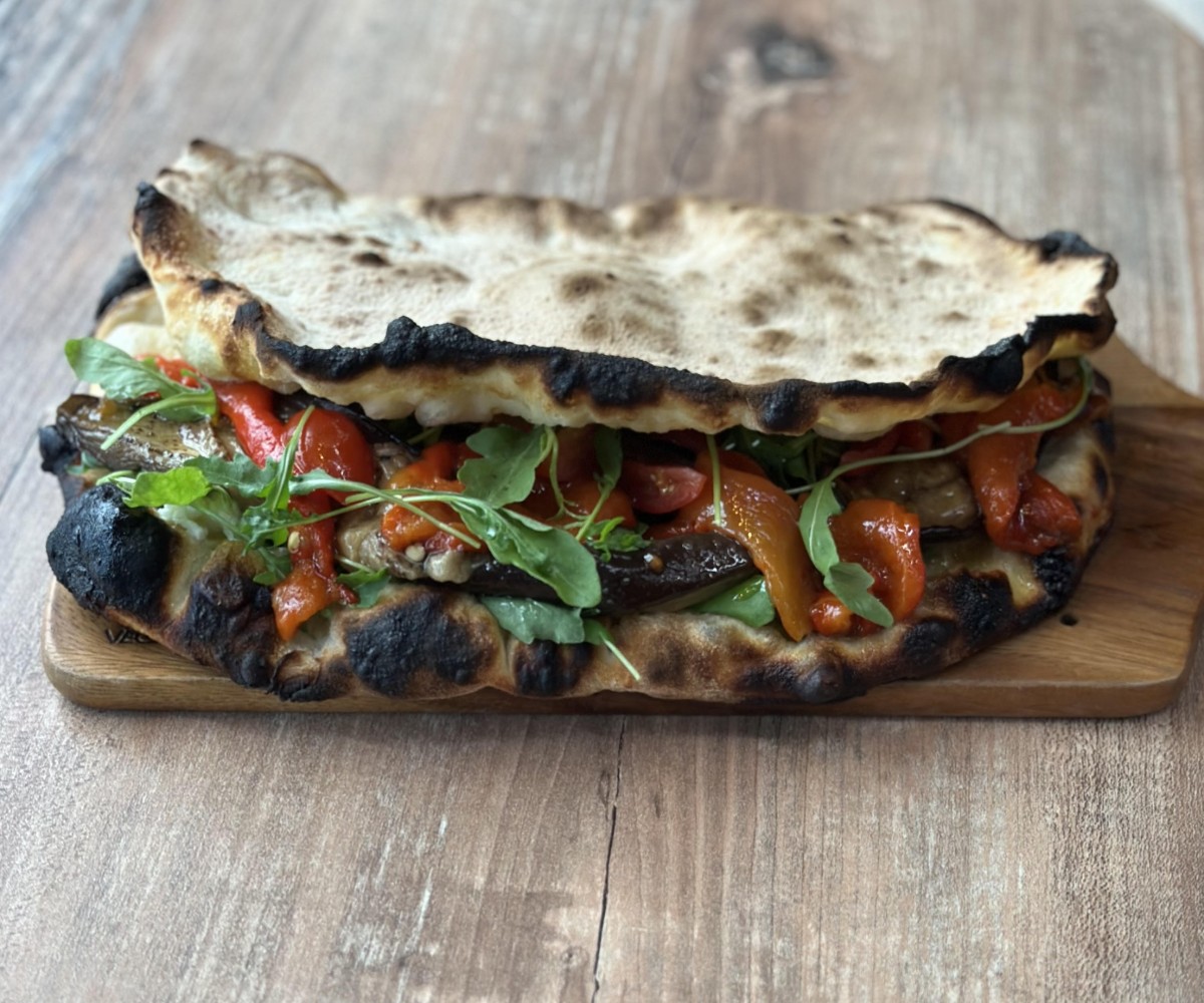 <h6 class='prettyPhoto-title'>Aprilia</h6>