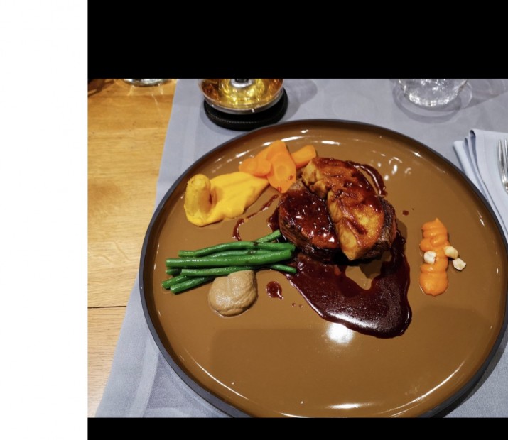 <h6 class='prettyPhoto-title'>Heart of red label Charolais beef tenderloin</h6>