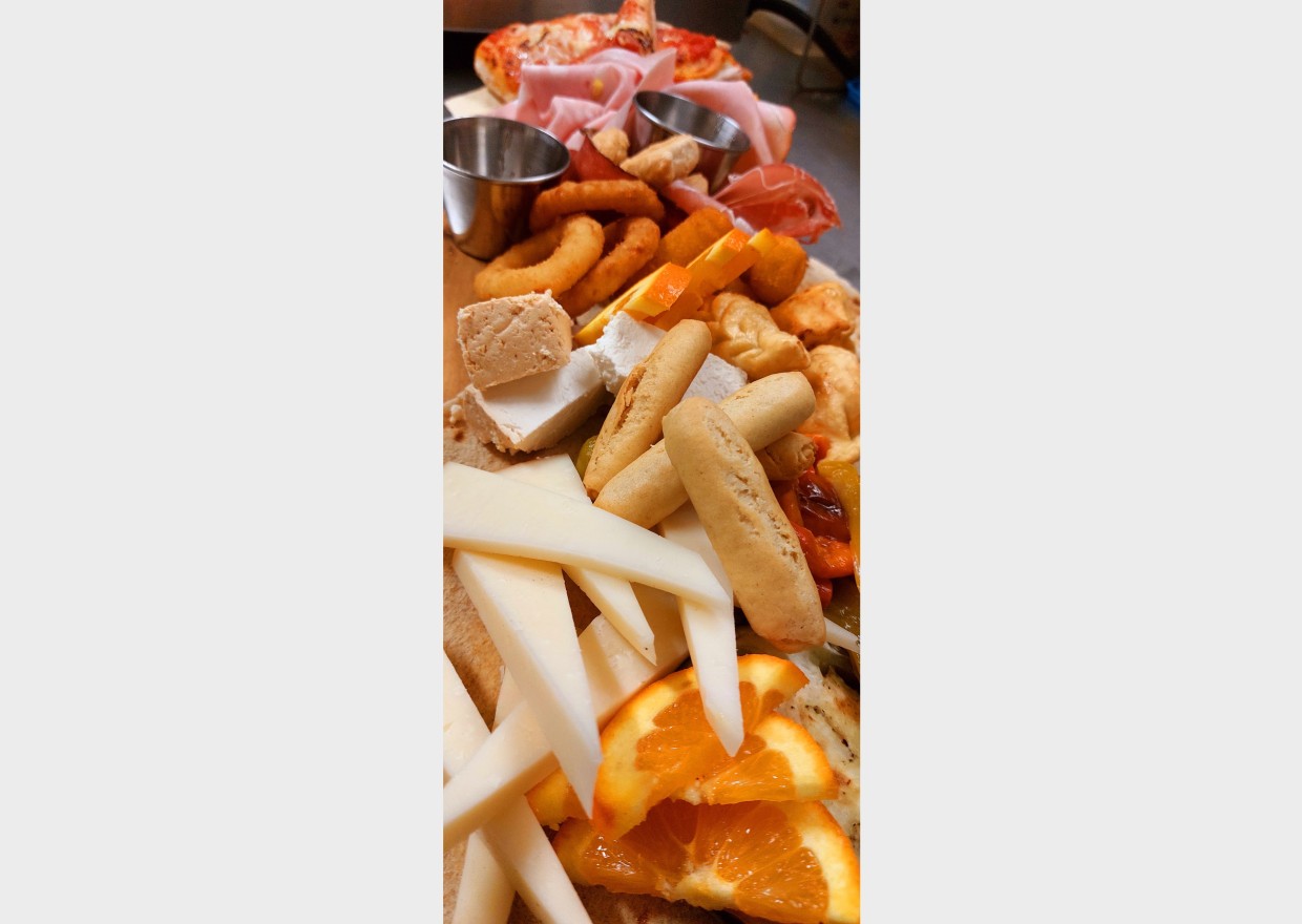 <h6 class='prettyPhoto-title'>TAGLIERE MISTO</h6>