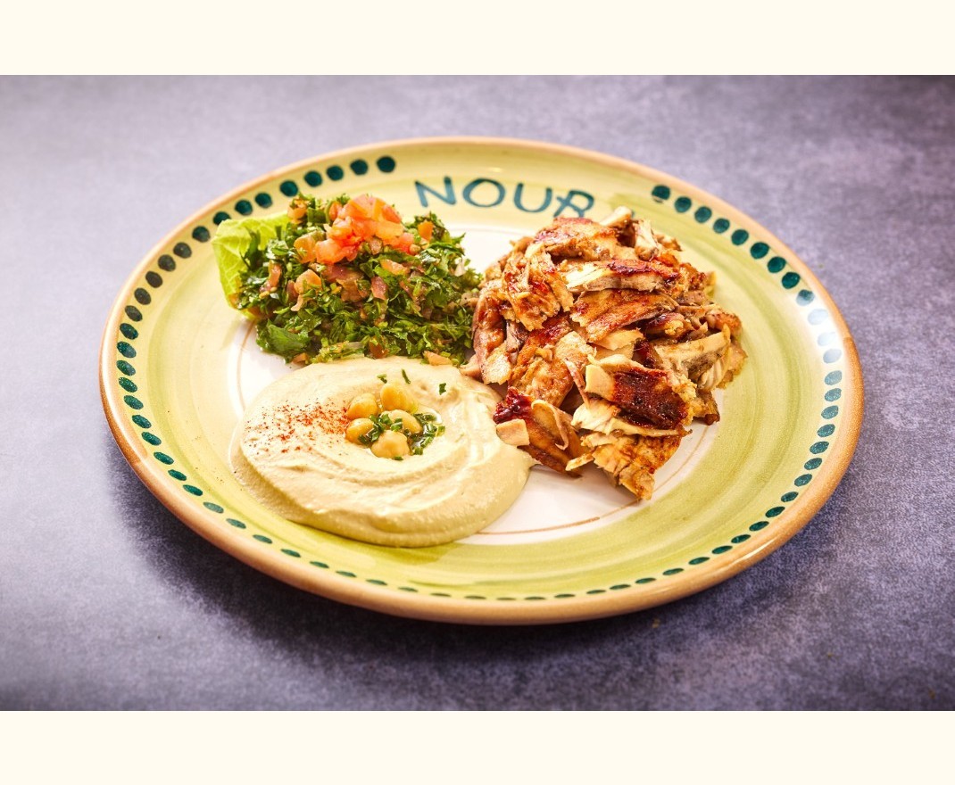 <h6 class='prettyPhoto-title'>CHAWARMA CHICKEN & HUMMOS / TABOULÉ</h6>