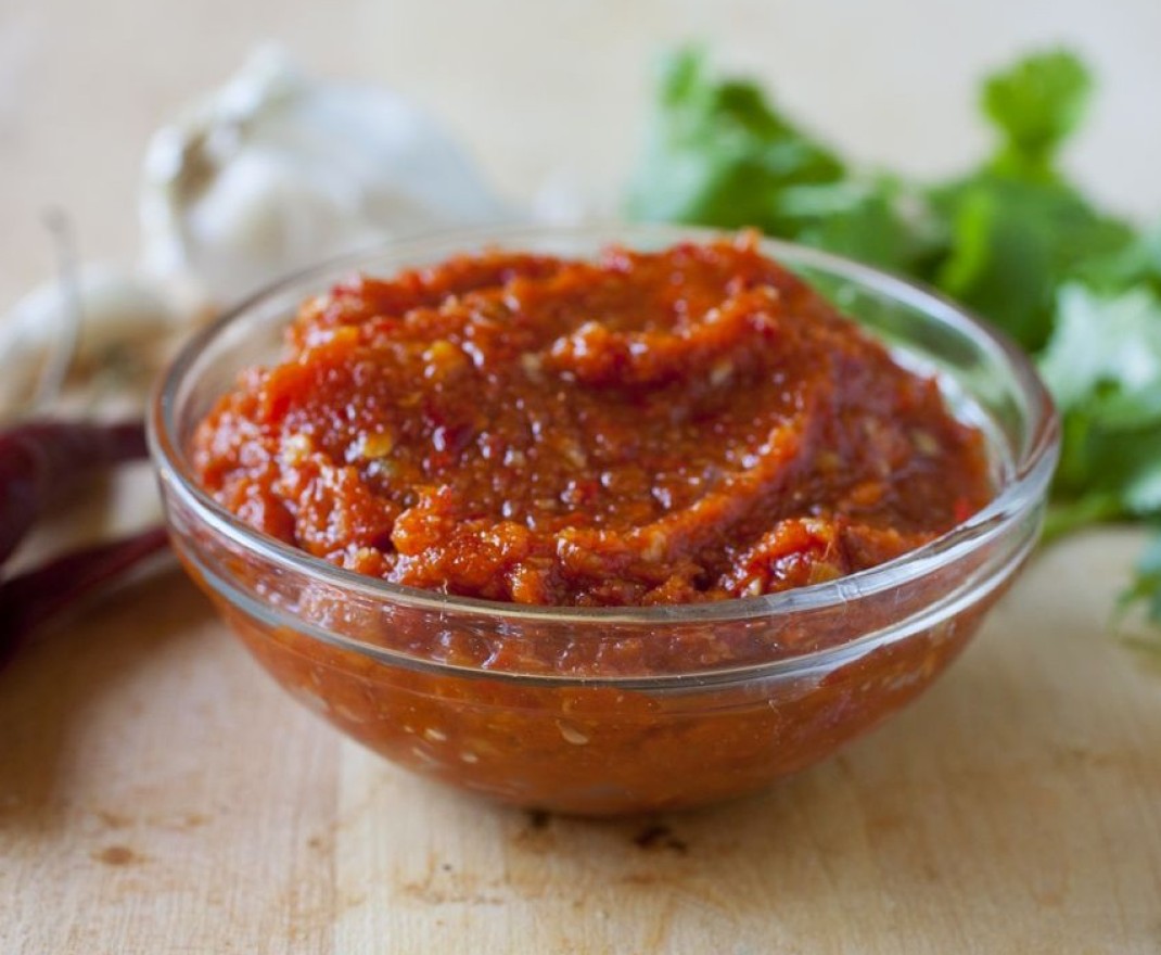 <h6 class='prettyPhoto-title'>Sambal</h6>
