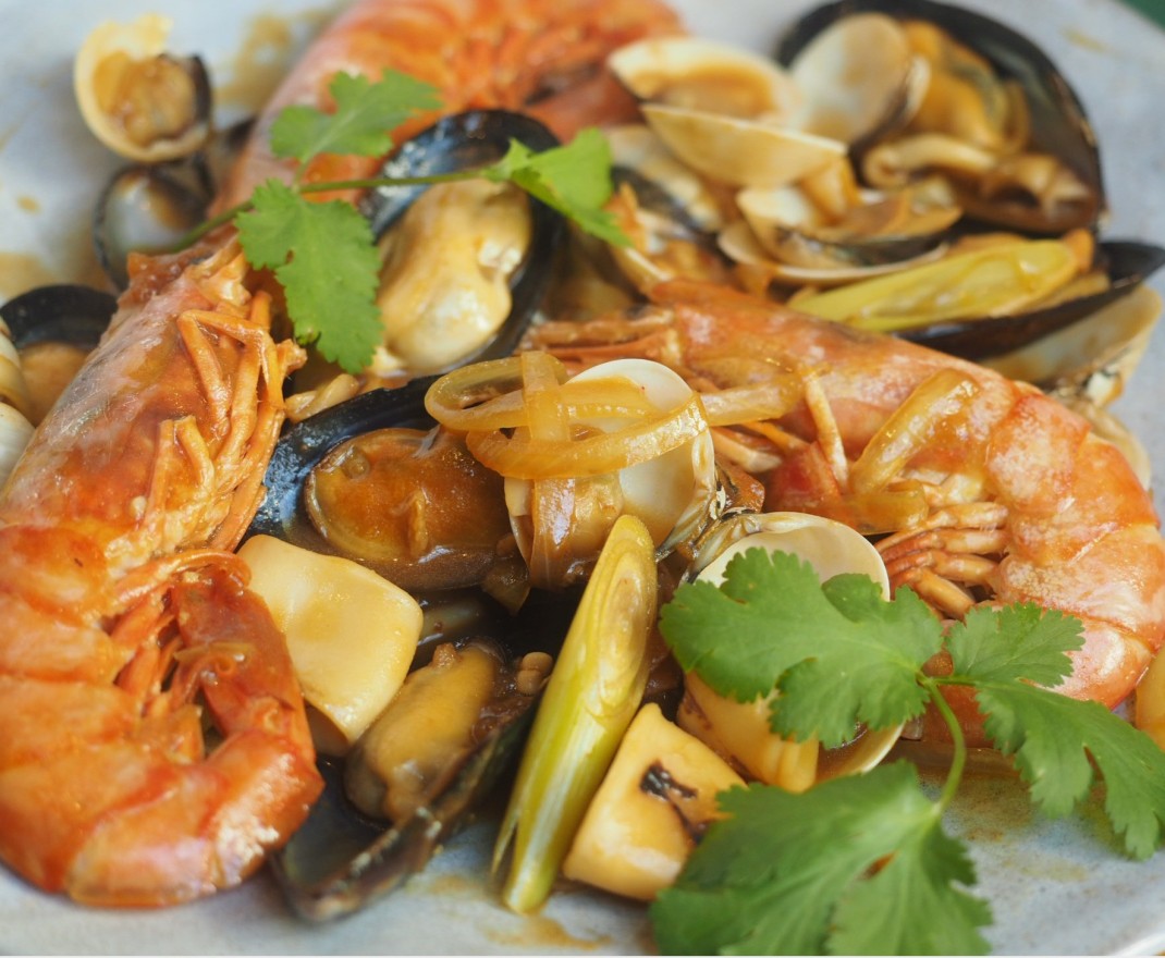 <h6 class='prettyPhoto-title'>Seafood Saus Padang </h6>