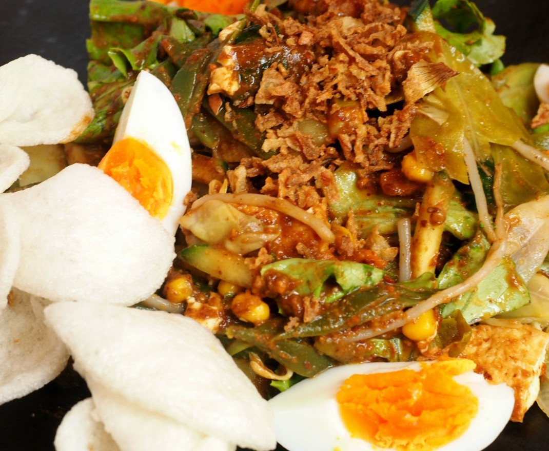 <h6 class='prettyPhoto-title'>Gado gado</h6>